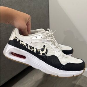 Nike Women's White and Black cheetah check air max SC sneakers size women’s 8.5
